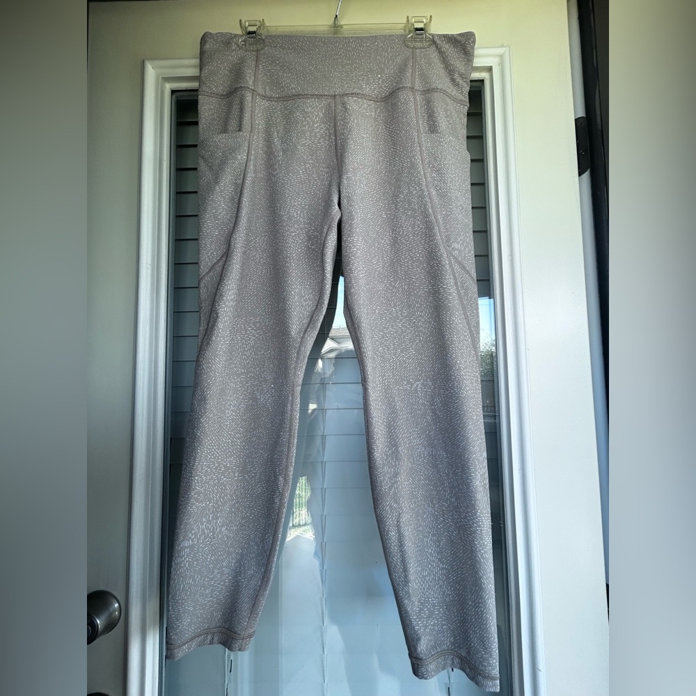 Athleta salutation stash full length XL patterned/textured leggings